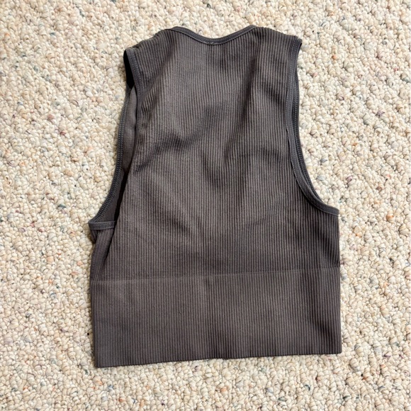 Gray Ribbed Plunge Tank - Picture 2 of 2